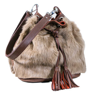 Sac en cuir et lapin
